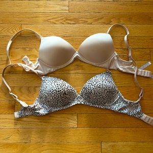 Victoria’s Secret nursing bras size 32D NWOT